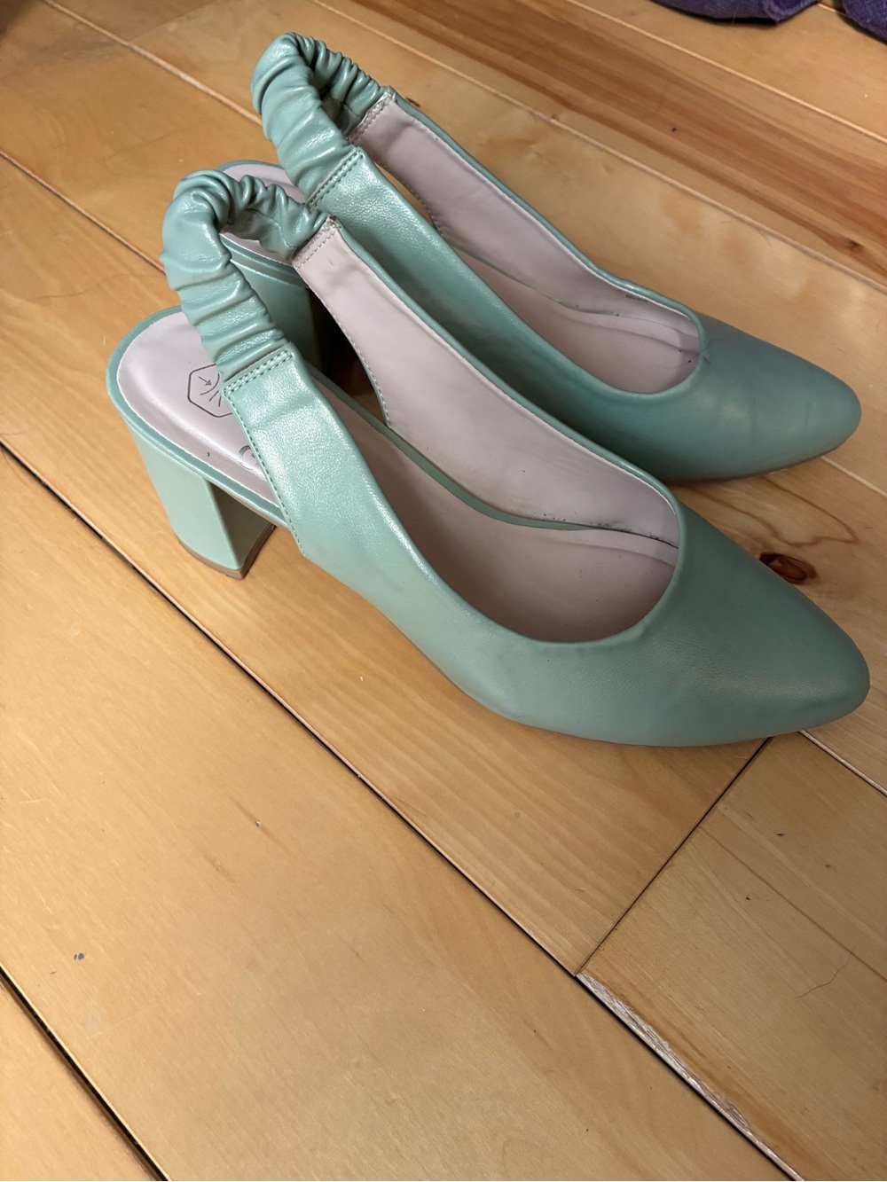 Sage Green Slingback heels - Picture 8 of 9